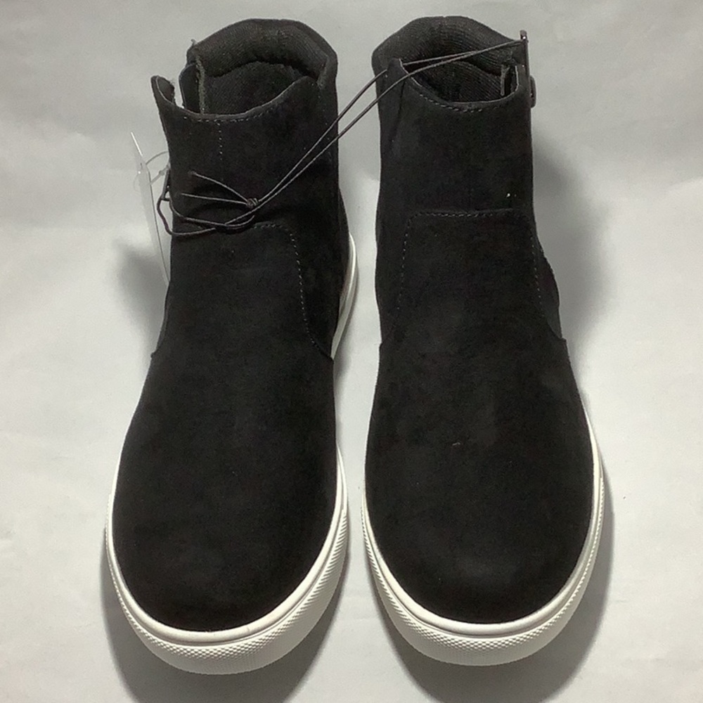Izod Mila Memory Foam Ankle Boot